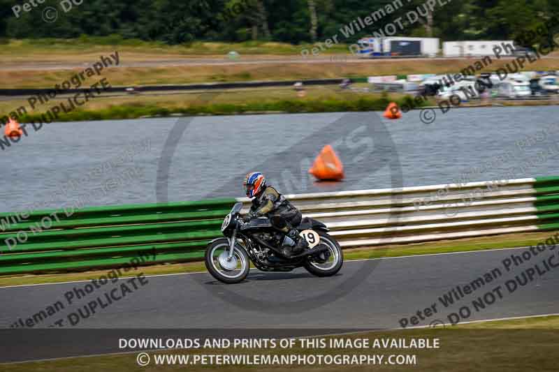 Vintage motorcycle club;eventdigitalimages;mallory park;mallory park trackday photographs;no limits trackdays;peter wileman photography;trackday digital images;trackday photos;vmcc festival 1000 bikes photographs